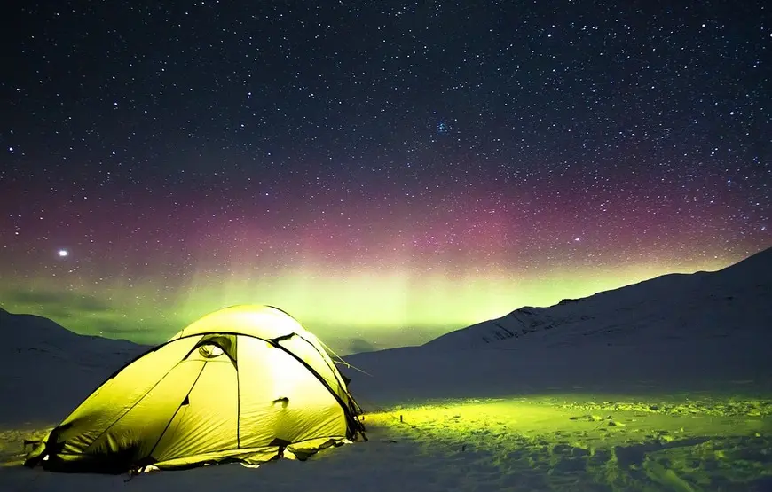 aurora-boreale-in-finlandia-igloo