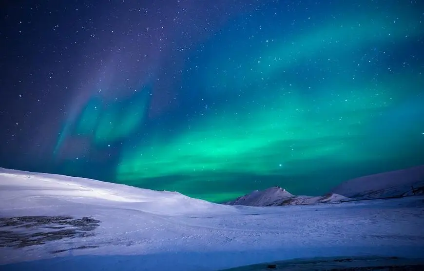 finlandia-panorama-con-aurora
