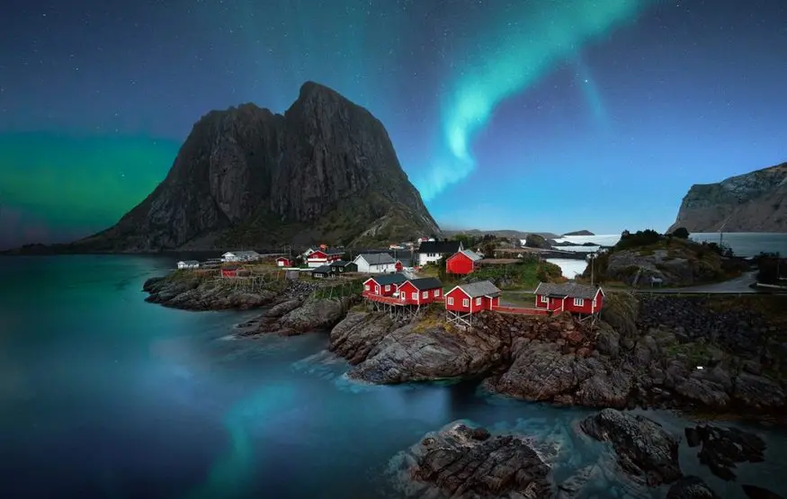 ARCTIC-LIGHTS-ISOLE-LOFONTEN-AURORA-BOREALE