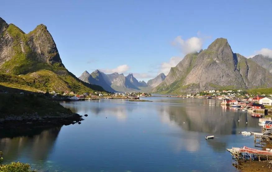 ARCTIC-LIGHTS-ISOLE-LOFONTEN-NORVIK